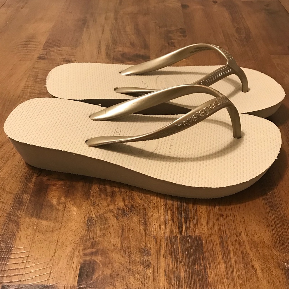 Havaina nude platform flip flops